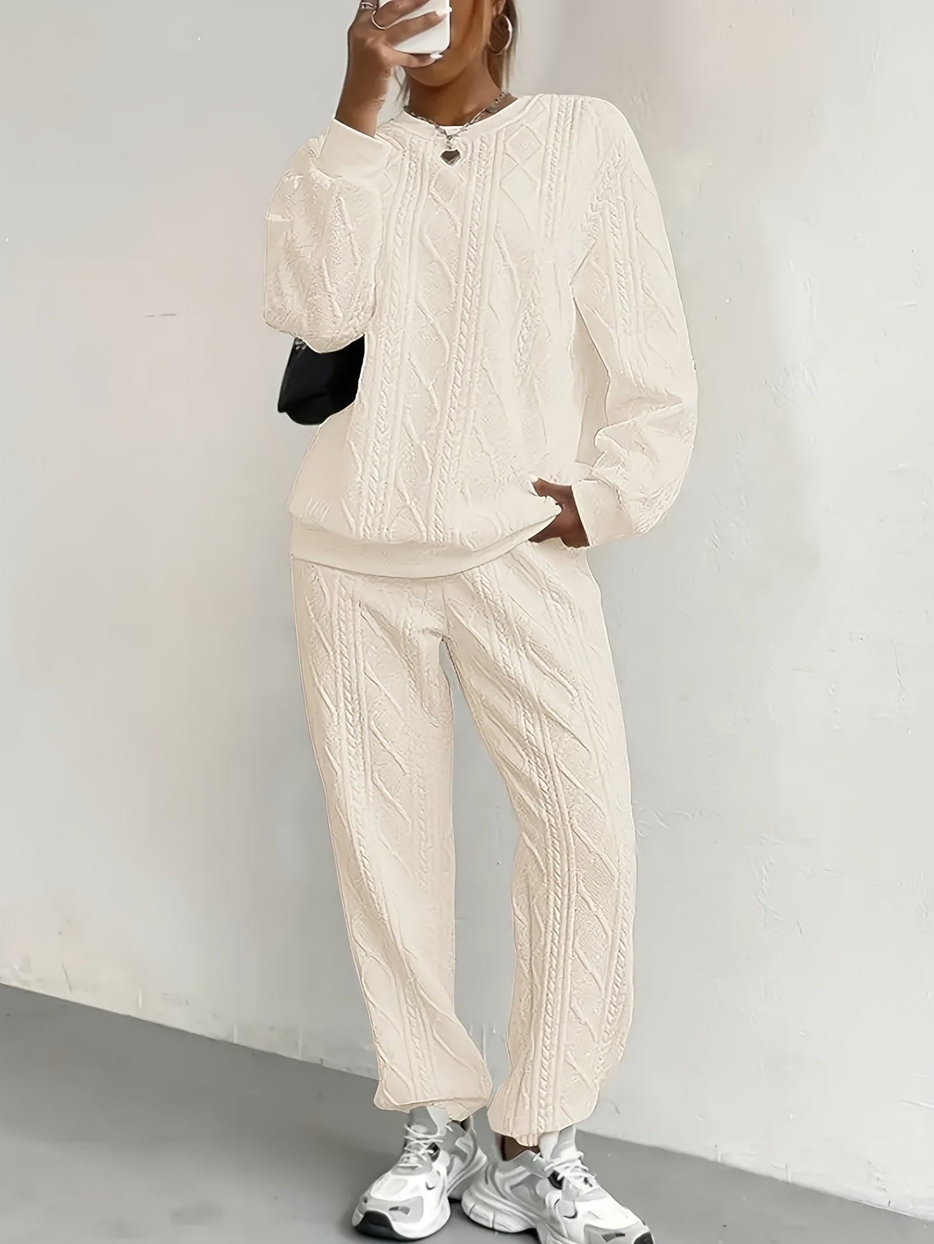Women's Casual Pullover Two-piece Set, Suitable for Spring And Autumn, Consisting Of A Textured Long-sleeved Top And Jogging Pants