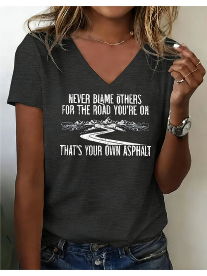 Women'S White V-Neck Short Sleeve T-Shirt- "Never Blame Others" Inspirational Print, Casual Standard Fit, Machine Washable, Perfect for Daily Wear and Gifts, Fashionable Breathable Top, Trendy Printed Shirt for Everyday Style
