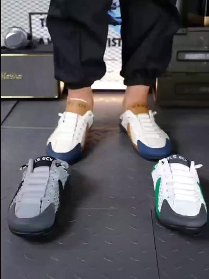 A Pair of Casual Shoes, Comfortable, Warm, Easy And Fashionable, Suitable for People with a Sense of Casual Fashion. Suitable for Daily Outings And Wearing When Strolling on The Street