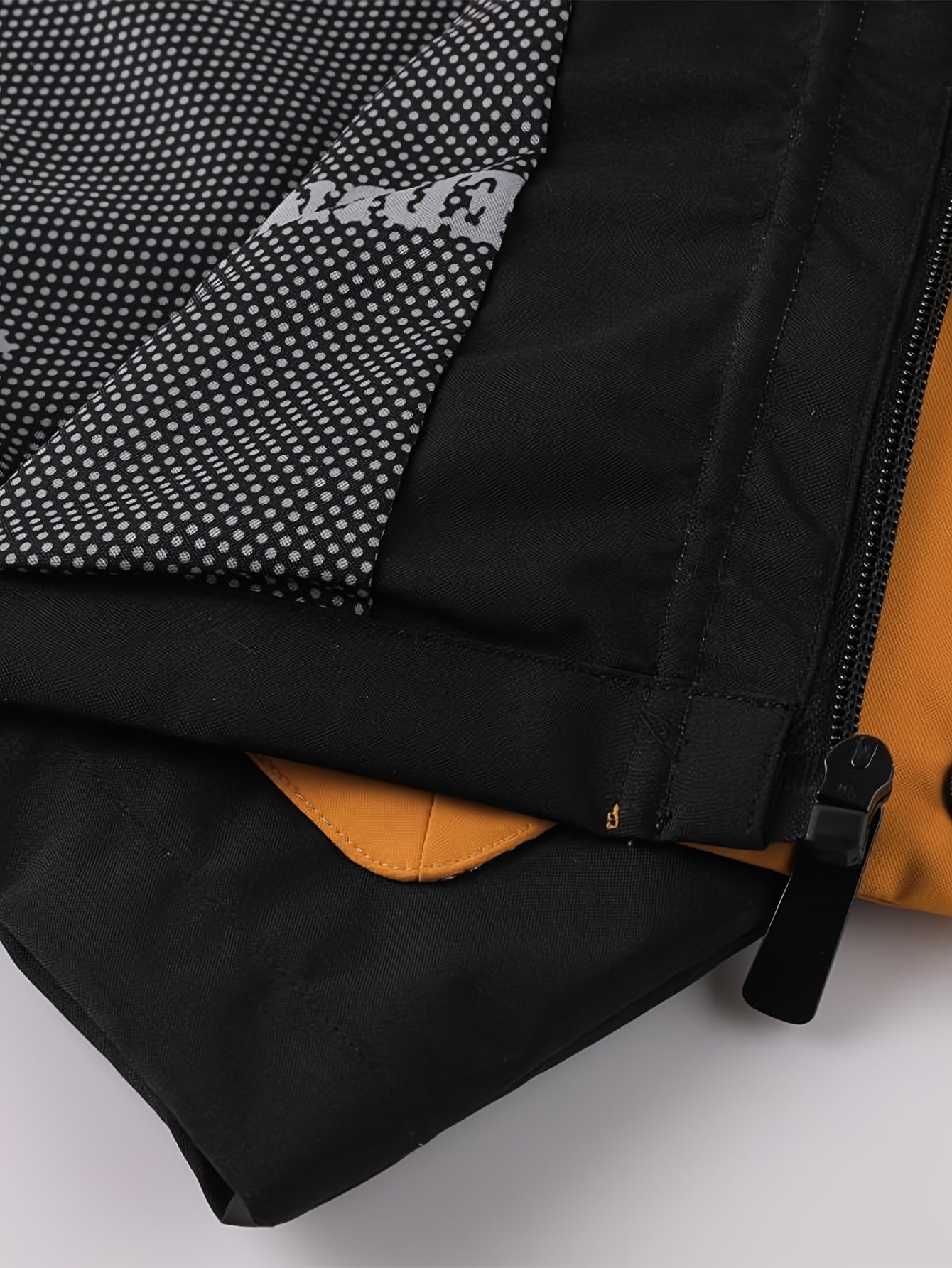 Men's Fashion New Jacket Men's Spring Autumn Thin Casual Multi-Pocket Outdoor Windbreaker Stitching Color Jacket Jacket Men's Removable Hat Windproof Outdoor Jacket Male
