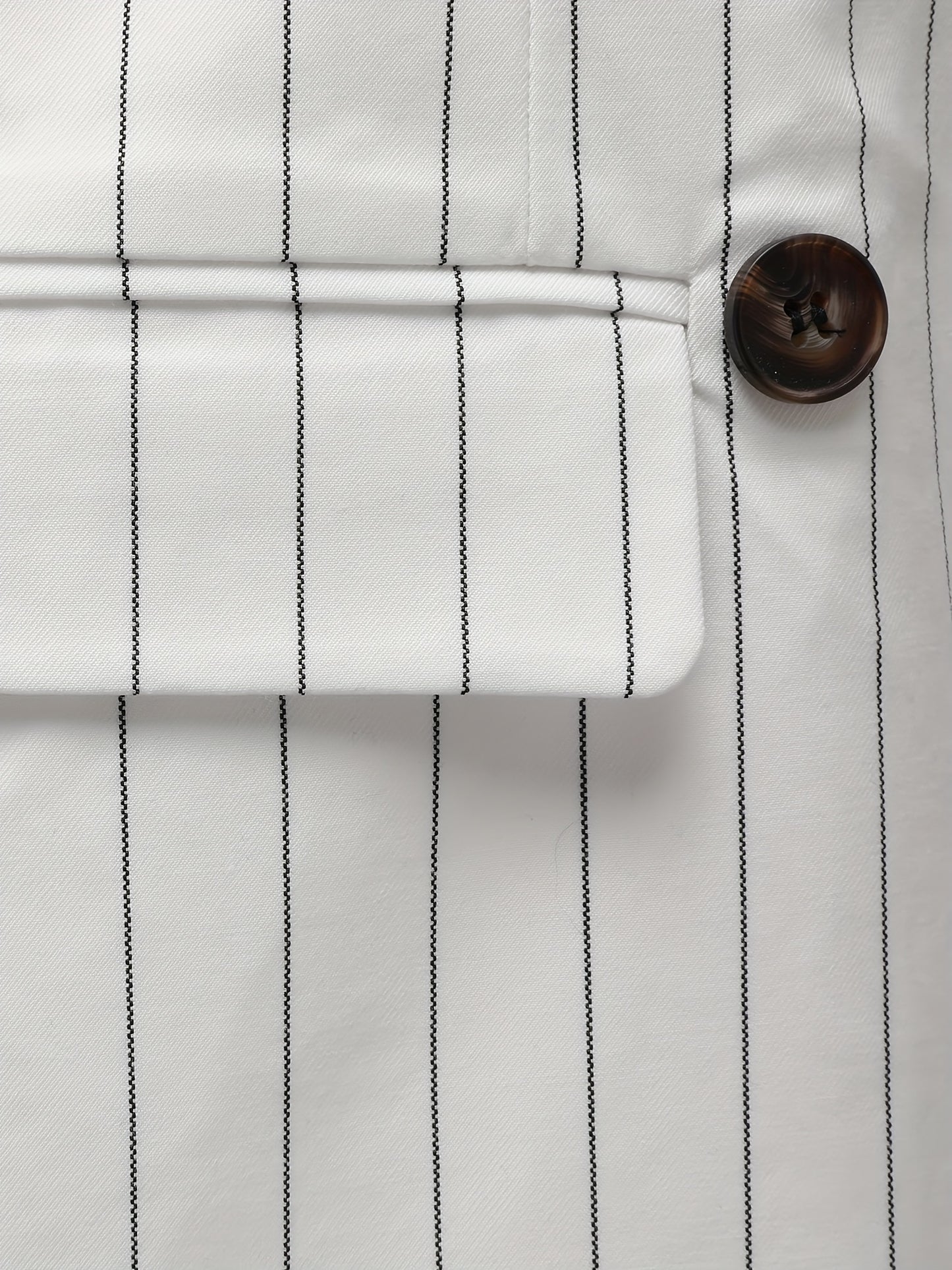 Latest Men's Suit Striped Double-Breasted Suit Spring/ Summer/ Autumn Thin Two-Piece Set with Frill Collar Striped Style Four Buttons Suit Business And Casual Dress Collar Necklace Decoration Slimming Dress Casual Suit White Suit
