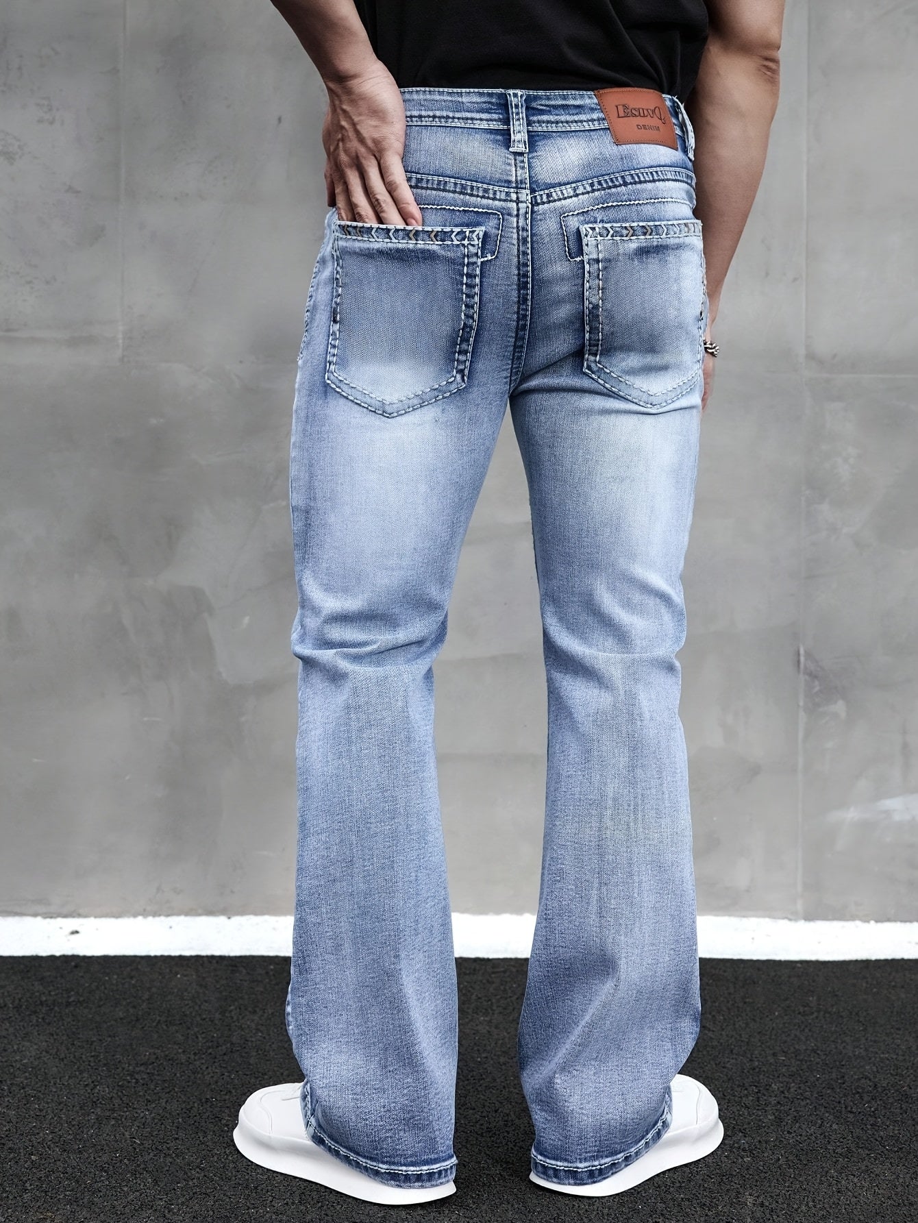 ESDVQ Men's Slim-Fit Classic Washed Denim Bell-Bottom Jeans - Mid-Stretch Machine-Washable Flared Pants with Suitable for All-Season Wear, Comfortable Stretchable Bell-Bottoms for Casual & Dressy Outfits