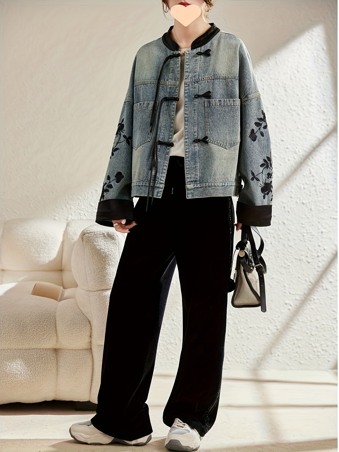 Chinese Style Jacket Women's Non-Stretch Denim Jacket - Vintage Chinese Knot Accent, Lightweight Spring/Fall Coat Non-Transparent Casual Outerwear, Transitional Weather Wear, Intricate Embroidery, Chinese New Year Clothes