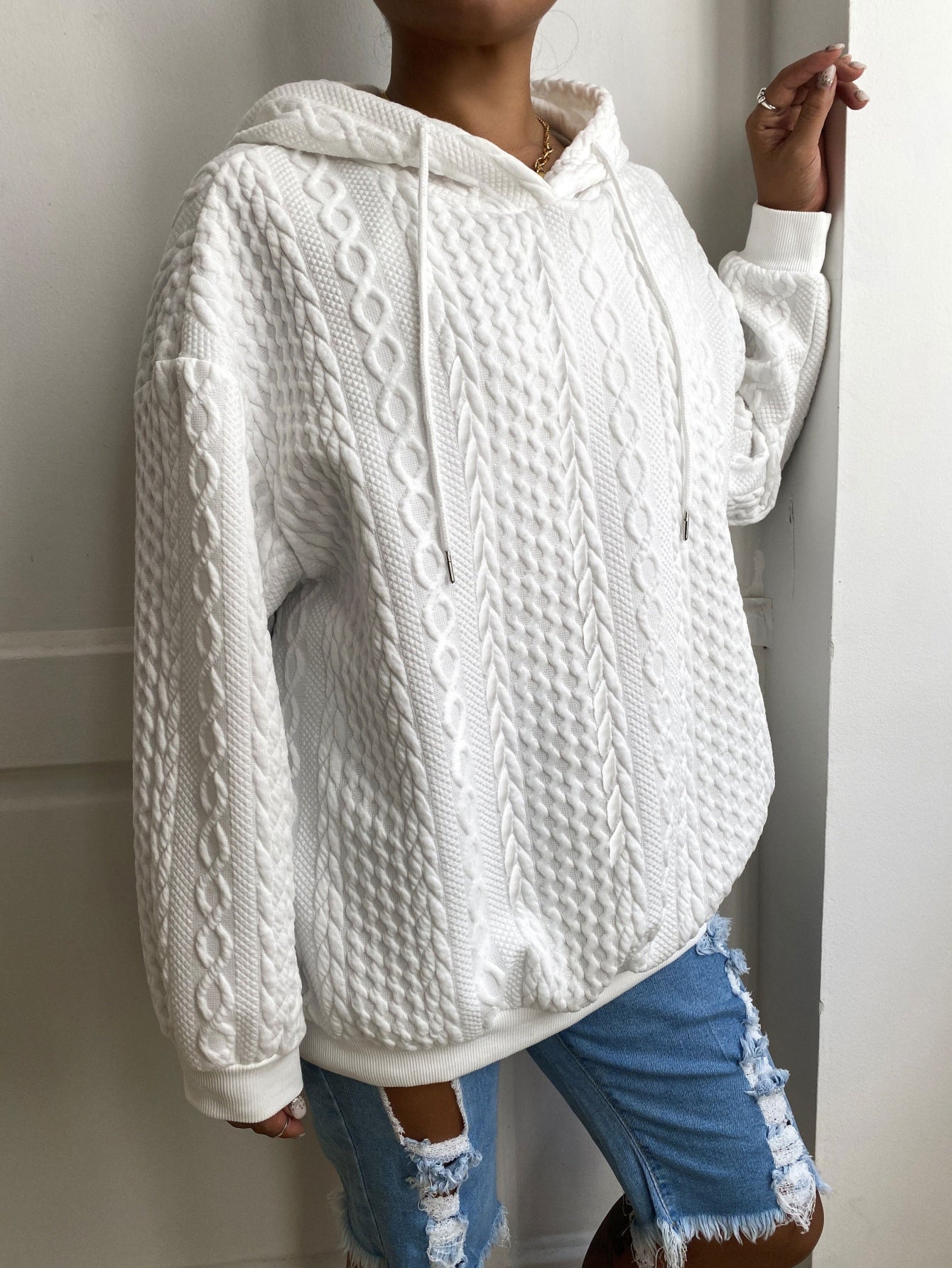 2025 Fall/Winter Hot! American Solid Color Cable Hoodie for Women, Loose Retro Top, Lazy Style, Versatile for Streetwear And Daily Wear
