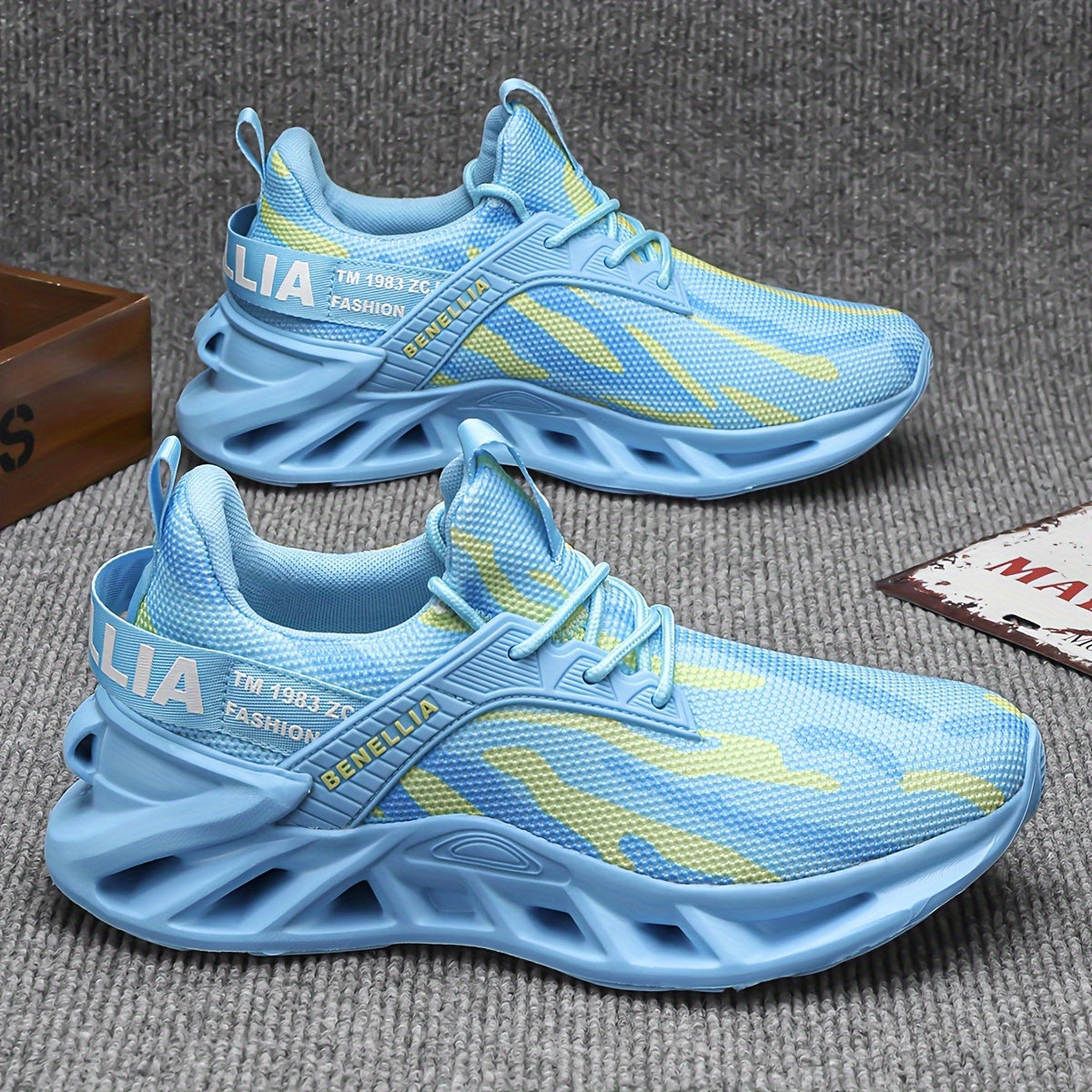Unisex Benelli Lightweight Running Shoes, Breathable Mesh Fabric, Stable Support, Neutral Pronation, EVA Sole, Casual Sports Sneakers for Women, Random Print, All-Season