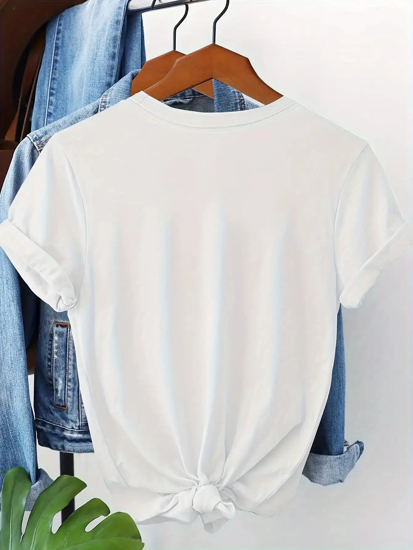Women's Casual Short Sleeve T-Shirt- Light Yellow Dragonfly and Floral Print, Pure Round Neck Top, Machine Washable Non-See-Through Fabric, Breathable Versatile Outfit for Spring, Summer, and Autumn, Artistic Design, High-Quality Stitching, Trendy P