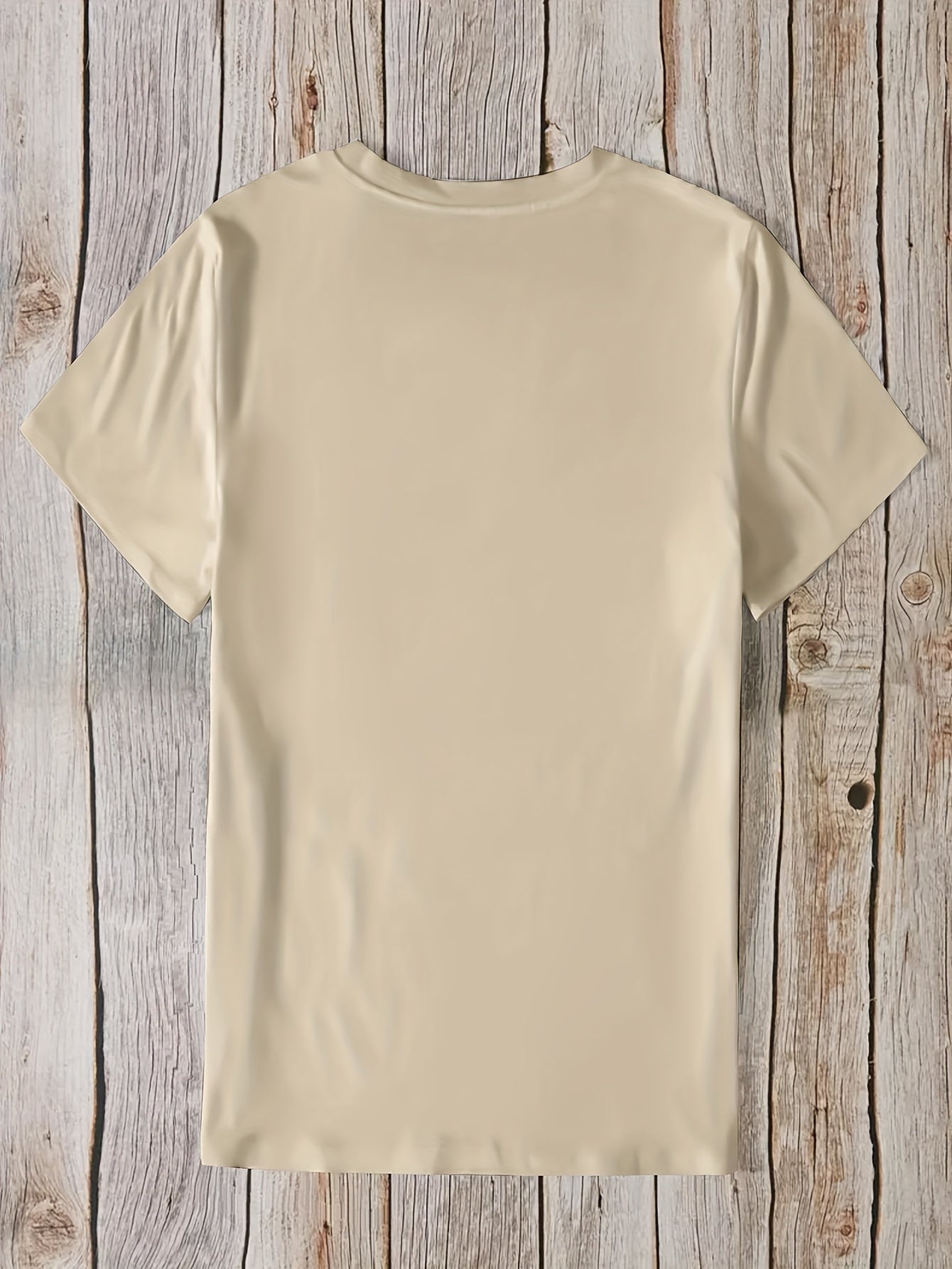 Round Neck T-Shirt - Stylish Women'S Graphic Tee - Comfortable Material with Circular Neckline - Light And Airy for Spring And Summer Outfits