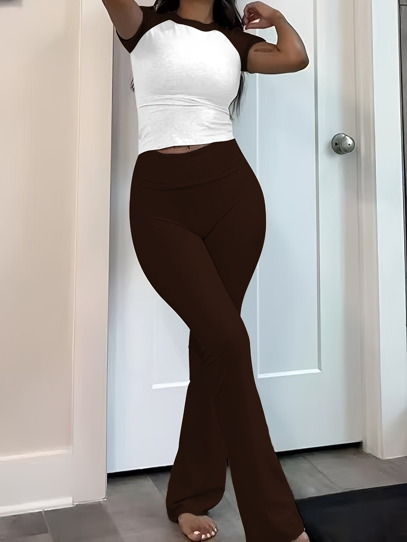 Leisure Women'S Two-Piece Round Neck T-Shirt And Low-Waisted Flared Pants Set Streetwear
