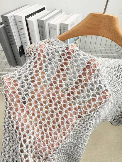 Plus Size - Plus Size - A Fashionable, Relaxed-Fit Shirt in a Single Color, Designed with a V-Neck And Cut-Out Details, Equipped with Short Sleeves And Enhanced