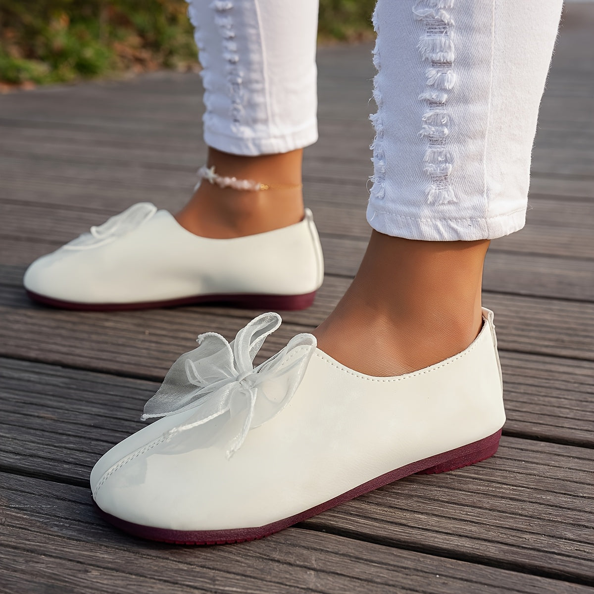 Women'S Fashionable Flat Single Shoes with Butterfly Flower Decoration, Design, Offering a Casual, Comfortable, And Lightweight Experience for Outdoor Wear., Women Shoes
