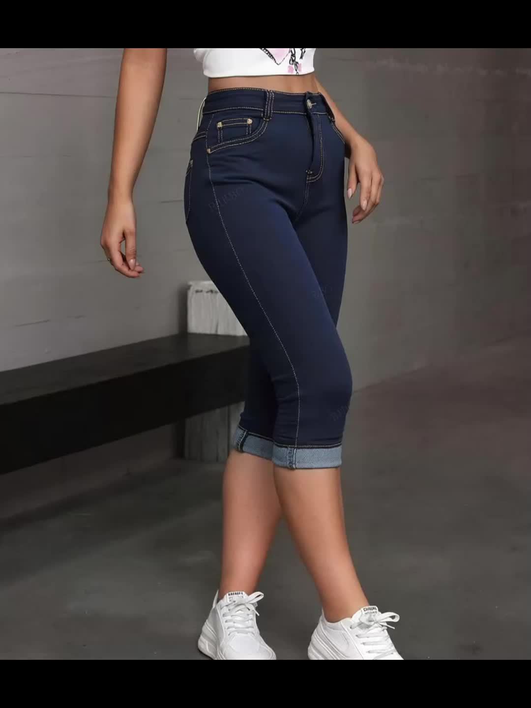 Women'S High - Waisted Denim Capris, Cuffed Hem, Dark Wash, Slim Fit for Casual Wear