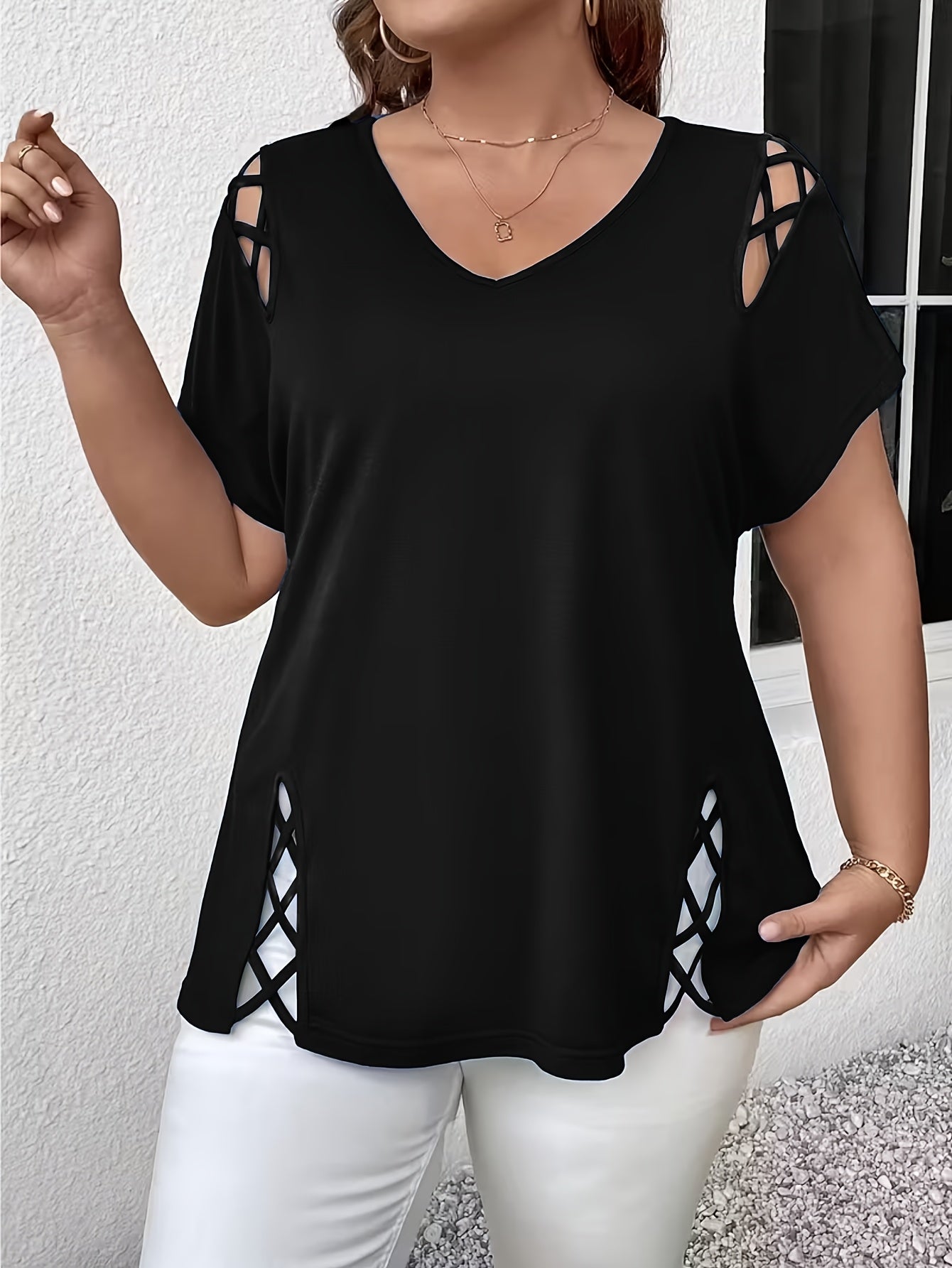 Plus Size Women'S Loose-Fitting Short-Sleeve V-Neck Tee - Stylish V-Neck Style Featuring Open Cross Elements. Perfect for Both Casual And Formal Settings During Spring And Summer, Making It Great for Everyday Wear And Special Events