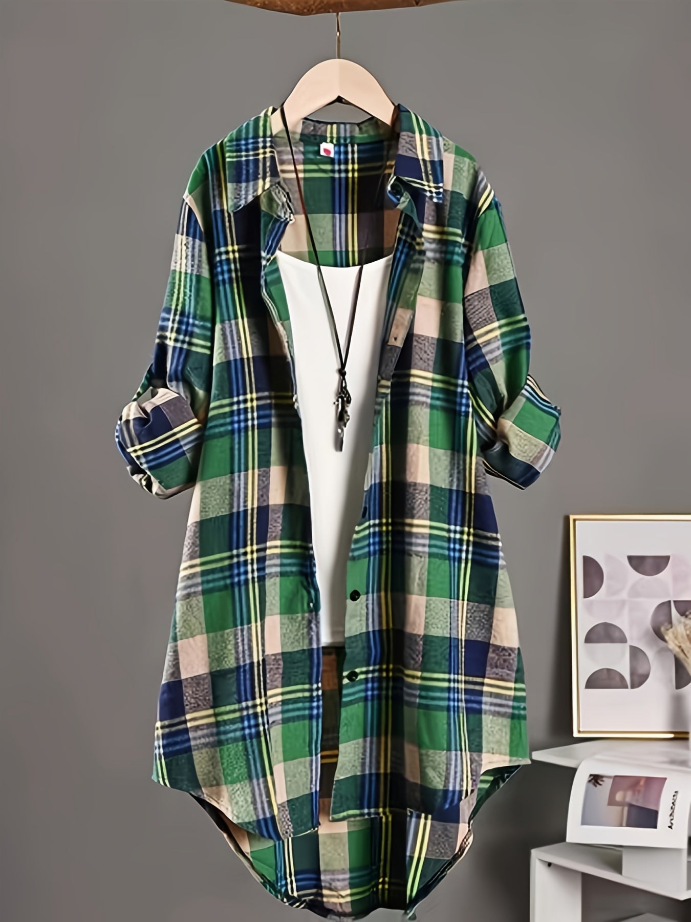 Plus Size, Plus Size Pure Mid-Length Plaid Long Sleeve Shirt for Women, Korean Style Loose Fit Versatile Casual Shirt Cardigan Outerwear, Suitable for Christmas, New Year, Valentine's Day Holiday Outfits, Skin-Friendly Fabric Texture