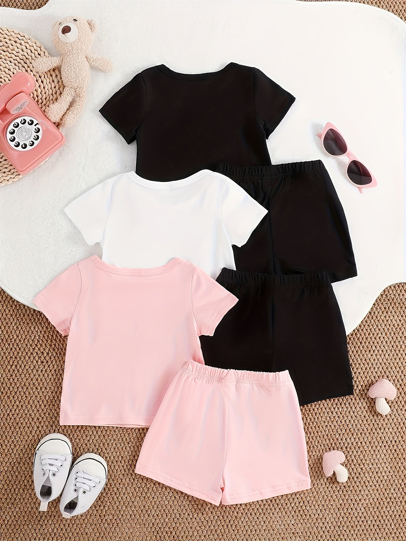 3 Set Shipped At Random, Baby Girl Clothes, Toddler Girl Summer Outfit Set, Soft Smooth High-Stretch Short Sleeve Cartoon Graphic Tee & Shorts, Cute Heart Unicorn Print Set Clothes for 6-36 Months, Perfect for Outdoor