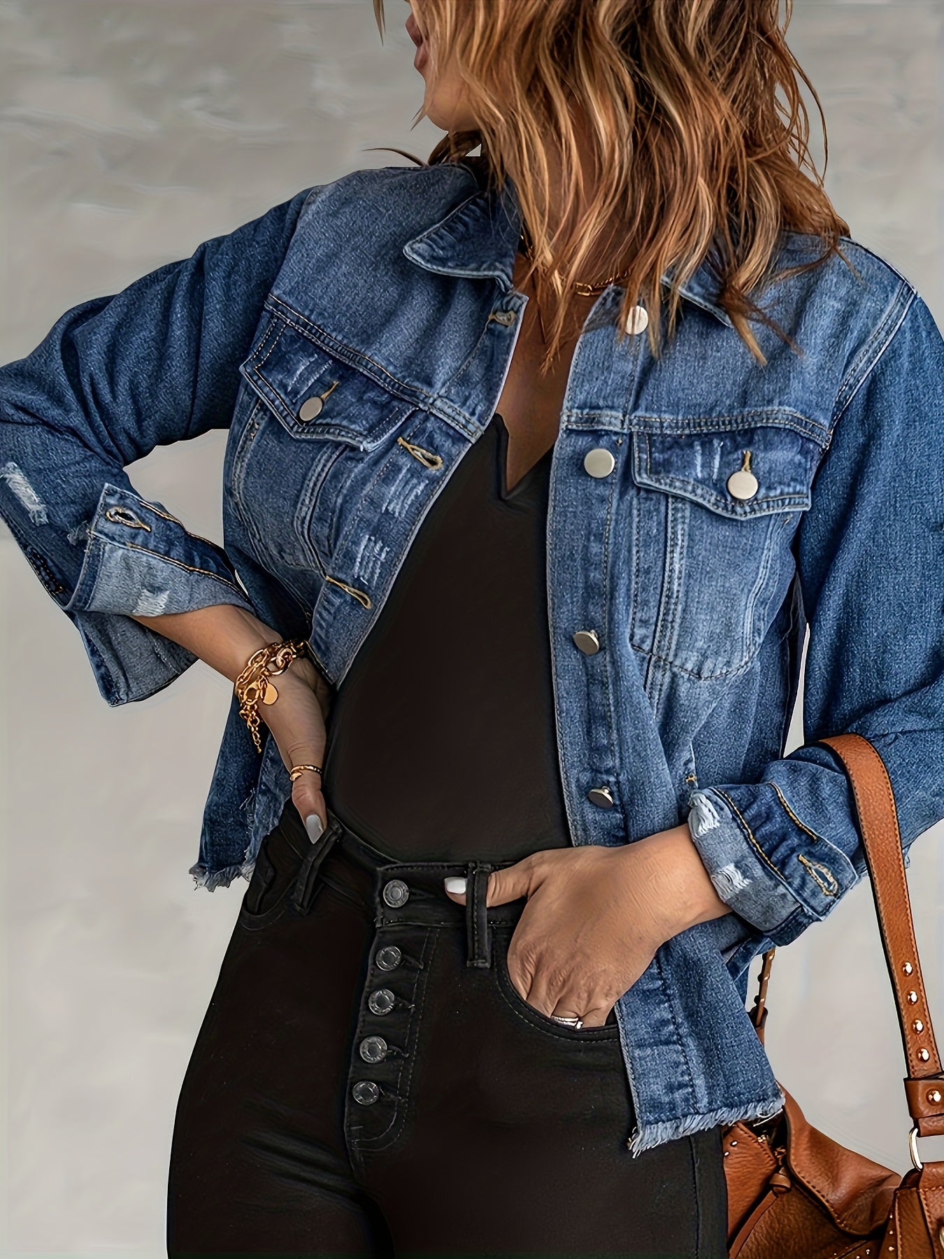 Women's Ripped Washed Button-Up Denim Jacket Coat with Pockets, Casual Classic Distressed Denim Outerwear TZ001