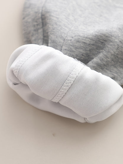 Wwowoniao Boys' Relaxed Fit Jogger Pants Made from a Featuring an Alphabet Design, Slightly Stretchy Knit Material, Equipped with Pockets, Suitable for Spring And Fall, Composed of 58% And 42% Polyester, Ideal for Outdoor Activities